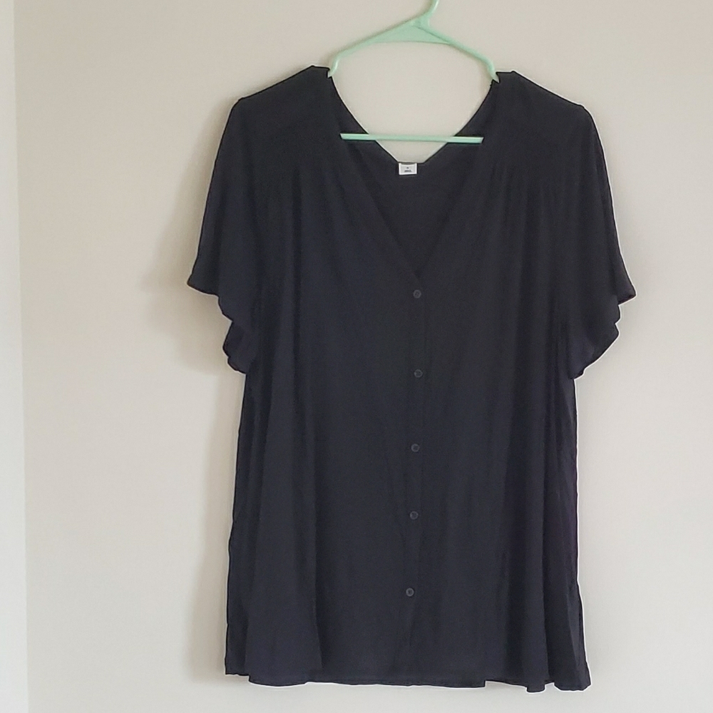 Black button top